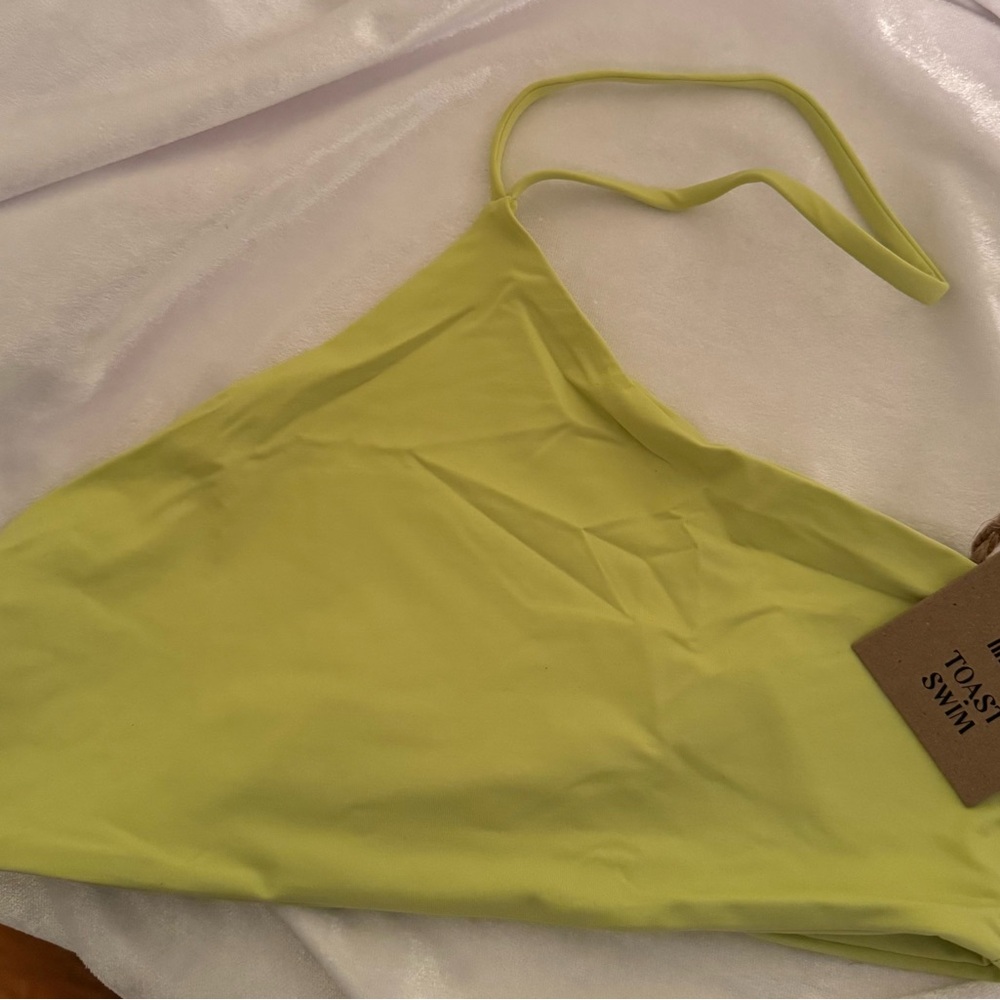 Free People x Toast Swim Signature Apex Bikini Top Color Daiquiri – NWT - Picture 5 of 9